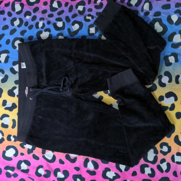 Juicy Couture Pants - 🖤Y2K Juicy Couture Velour Joggers🖤